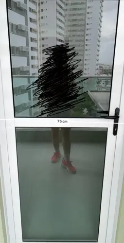 Porta de giro (altura 2,70 x largura menor 75cm x largura maior 1,17) - alumínio branco co