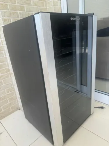 Vendo Adega Gelopar Motor 34 Garrafas