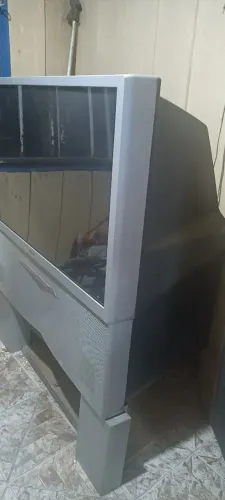 Tv antiga pra arrumar ou peças avalio propostas.