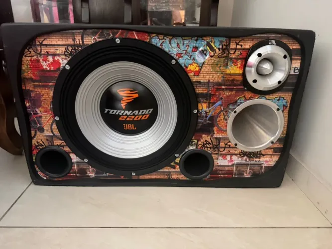 Vendo som automotivo 