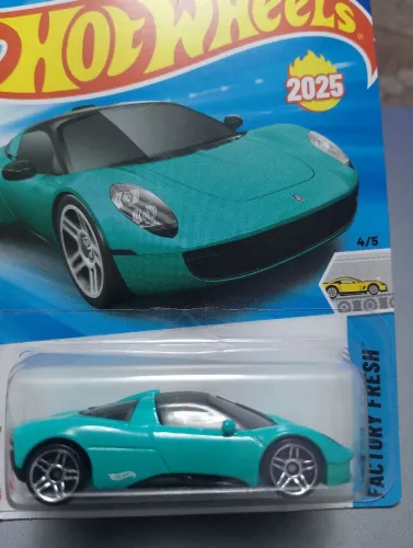 Miniatura HOT WHEELS GORDON MURRAY AUTOMATIVE T.33 - Escala 1:64