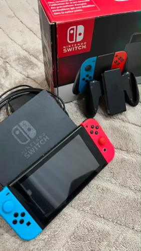 Nintendo Switch (V1) - 32 GB