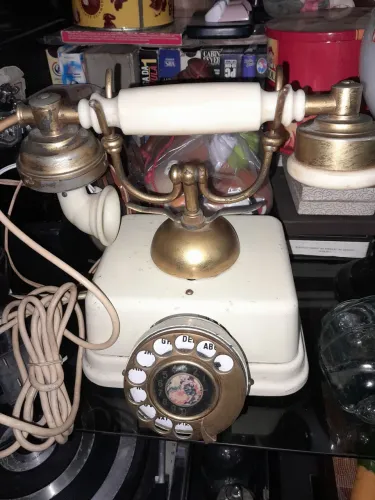 Telefone vitoriano de disco antigo
