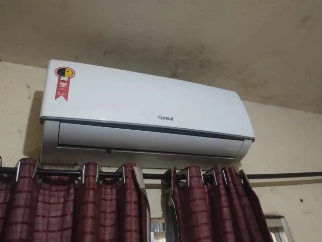 Vendo ar-condicionado com defeito 