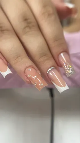 Alongamento de unhas