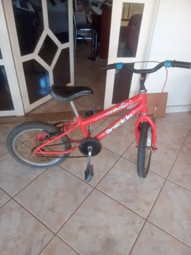 Bicicleta aro 16, só pegar e andar.