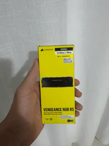 Memória RAM 16GB 3200mhz Corsair Vengeance RGB