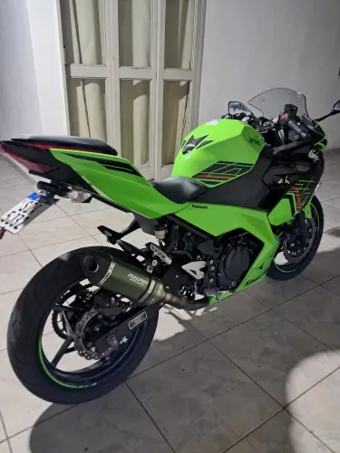 Kawasaki ninja 400 kRT