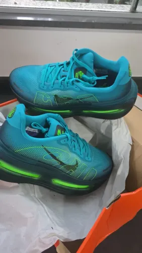 Nike Vomero premium Chicago ( Tênis exclusivo Raro ) Novo. Nº 43 ( 11,5 ) ORIGINAL