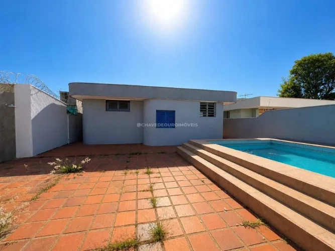 Casa para aluguel, 3 quartos, 1 suíte, 3 vagas, Santa Marta - Uberaba/MG