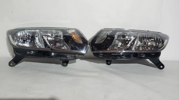 Farol Renault Sandero 2014/2019 Original