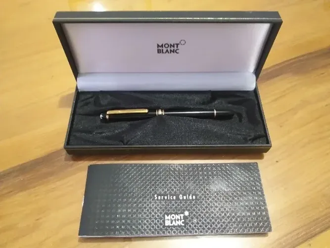 Antiguidades - Vendo Caneta Mont Blanc.