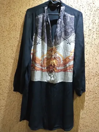 Vestido crepe de seda preto c/ estampa