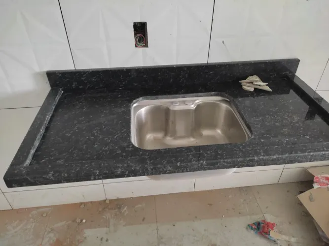 Sensacional de pias no granito verde Ubatuba