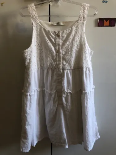 Vestido branco de renda C&A infantil