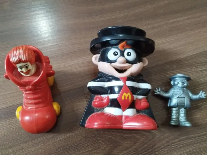Kit brinquedos MC Donald's