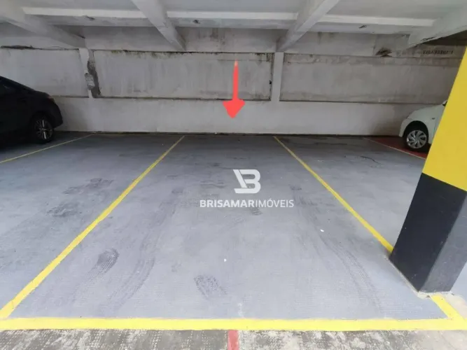 PITANGUEIRAS- GARAGEM DEMARCADA NO CALÇADÃO PRÓXIMO ´À FACULDADE DOM DOMÊMINICO.