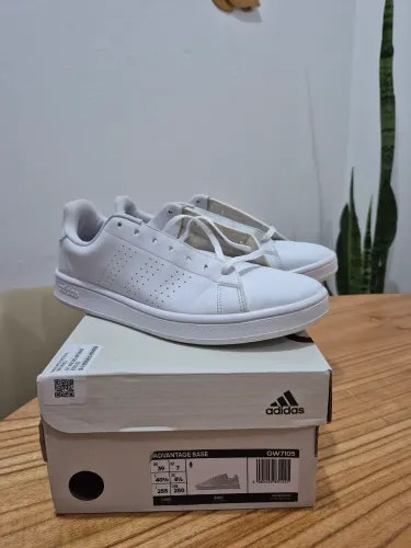 Tênis original adidas advantage tam 39