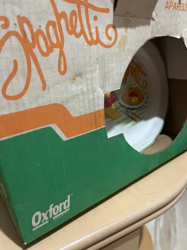 Aparelho de jantar nove peçasRETRO na CAIXA