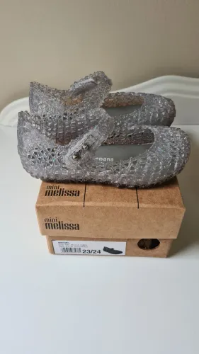 Melissa tamanho 23/24 - linda super conservada 