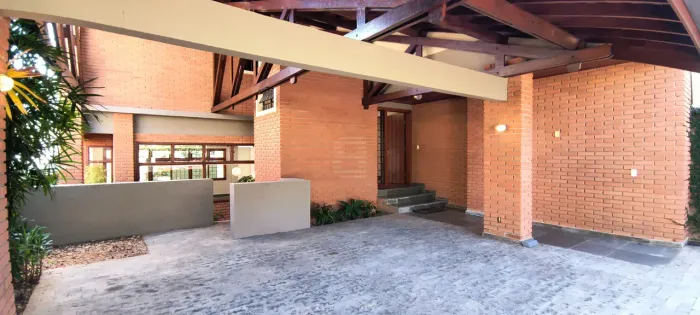 Casa para alugar no Nova Campinas, com 4 quartos, sendo 2 suítes, e piscina