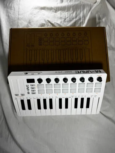 Controlador MIDI SMK-25 II