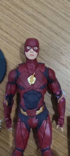Boneco flash marcfarlane toys