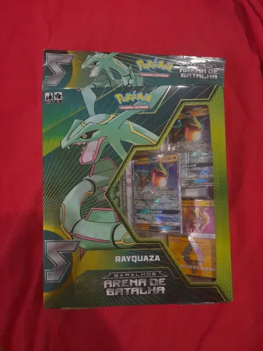 Box Pokemon Arena de Batalha Rayquaza aberto