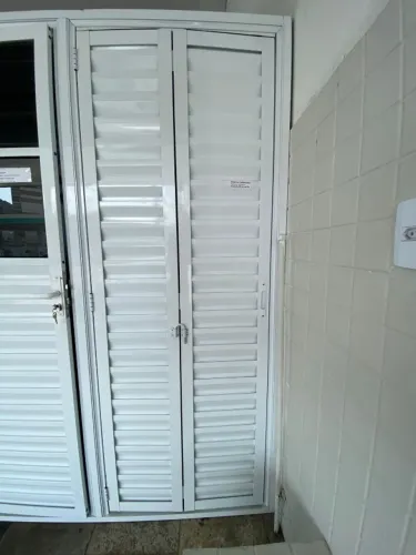 PREÇO IMPERDÍVEL - PORTA DE ALUMÍNIO DE CORRER BRANCA 2.10X60,70 OU 80CM