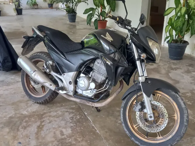 Vendo moto CB300R 2014