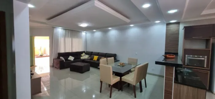 Magnífico imóvel com 2 lotes esquina e contra-esquina | 627,28 m²