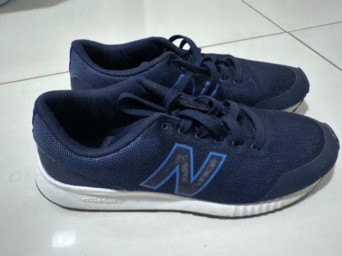 Tênis new balance azul TAM 40