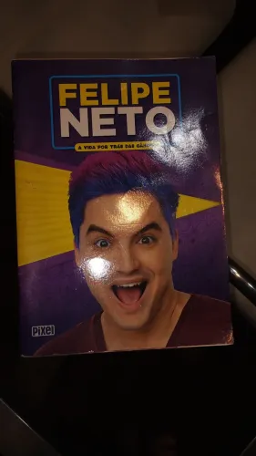 Livro Felipe Neto - A vida por trás das câmeras