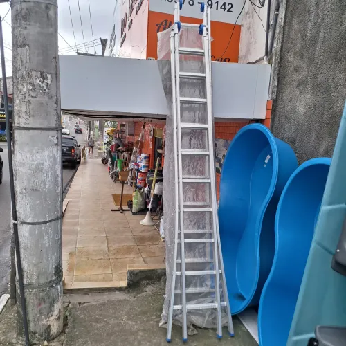 Escada Retrátil de Alumínio Nova 10 Degraus 