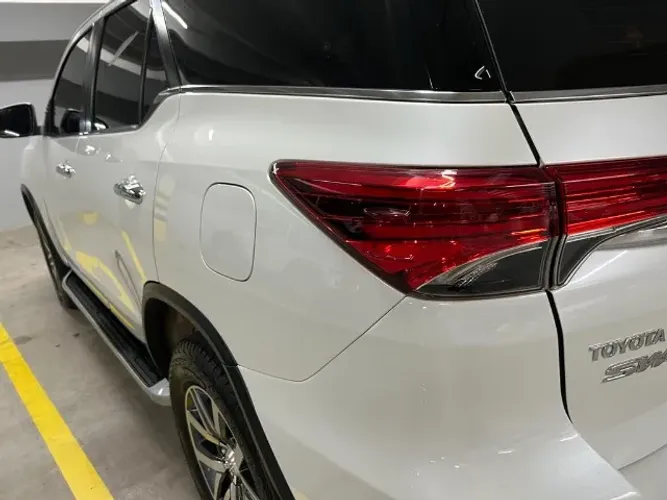 Toyota Hilux SW4 SRX 4X4 2.8 TDI 16V Dies. Aut. 2017