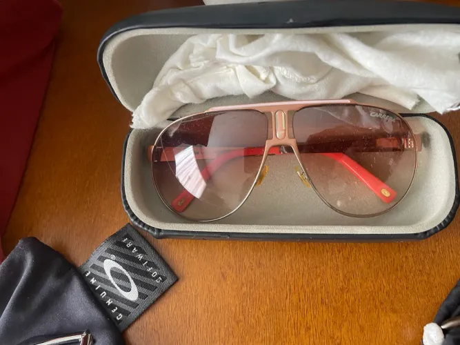 Vendo óculos carrera original 