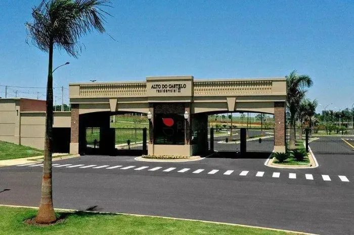 Terreno no Condomínio Alto do Castelo 2, com 310m², à venda em Ribeirão Preto I Brioni Imó