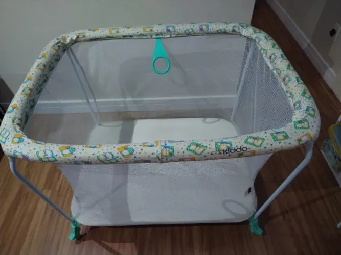 Berço Cercado / Chiqueirinho Portátil Kiddo - Bom Estado.