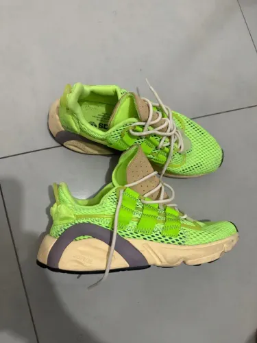 Tênis Adidas LXCON Verde Usado 1 vez