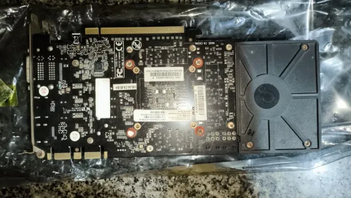 9500 GT e GTX 760 Com Defeito (Sucata)