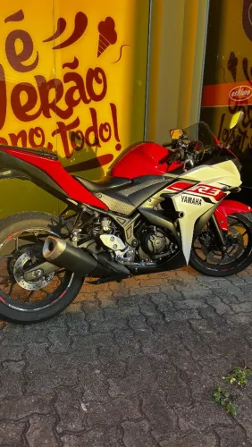 Yamaha R3 2016