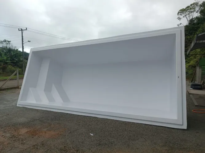Piscina de fibra para área externa