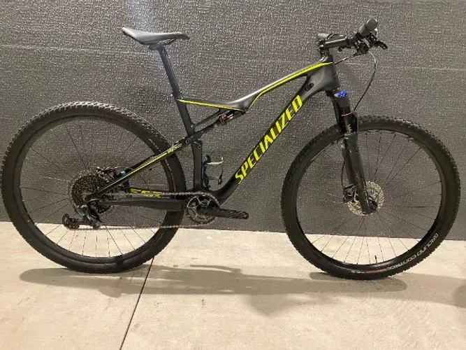 Bicicleta Specialized Seminova Epic FSR Comp Carbon World Cup