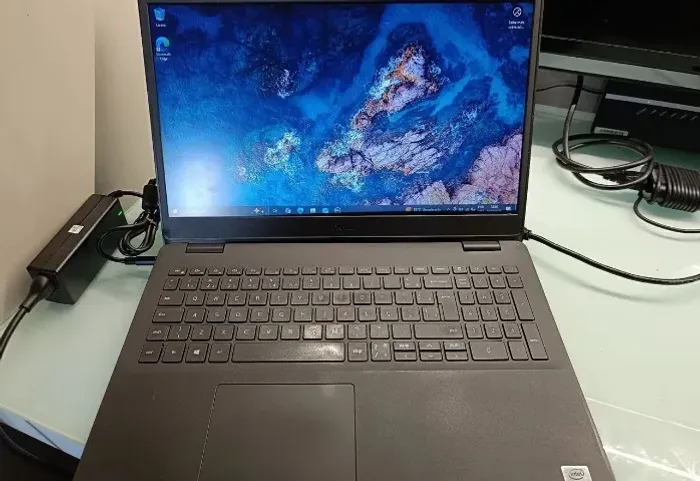 Notebook Dell Inspiron 3501 I5 11a geração - 4Gb RAM - 256Gb SSD (ver detalhes)