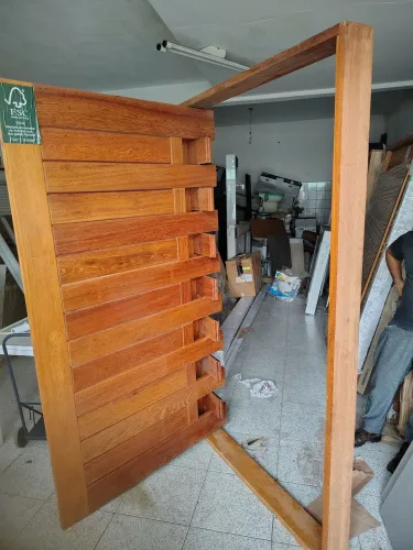 Porta pivotante 120x211x14 galon