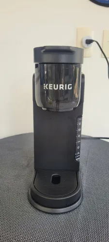 Cafeteira Keurig importada + 6 cápsula recarregável 