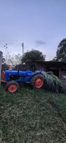 Trator agricola Ford Dexta 