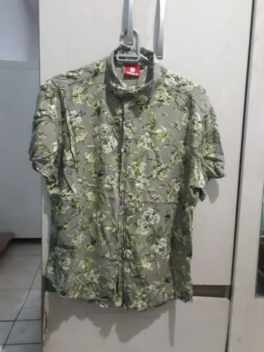 Camisa Floral Masculina VOXX P - Estilo e Conforto