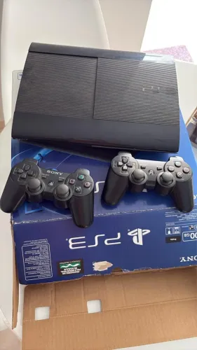 Playstation 3 Slim 500gb Com 2 Controles, Jogos Digitais E Jogos Fisicos (Usado)