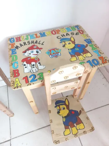 Mesa e cadeira infantil 
